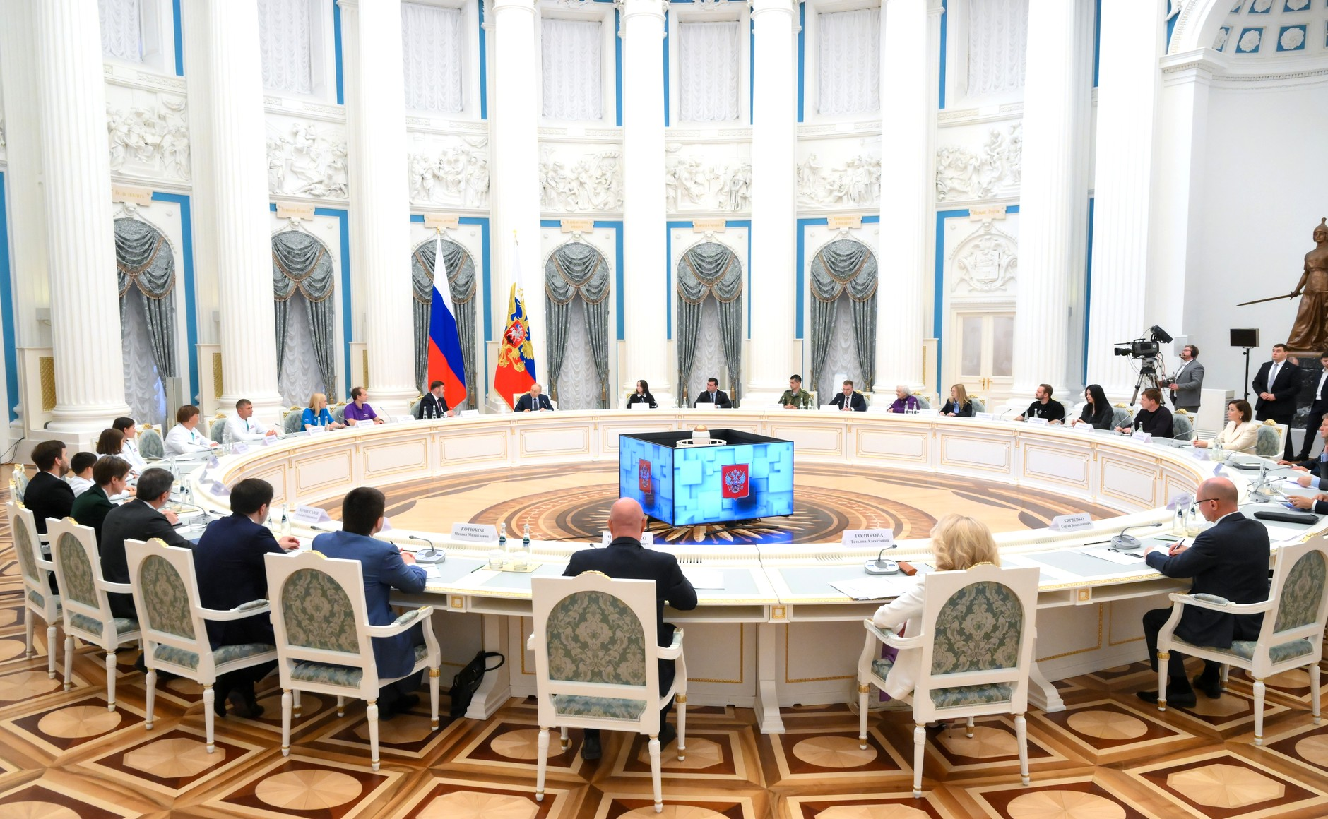 Путин пожелал успехов победительнице технологической олимпиады из Башкирии
